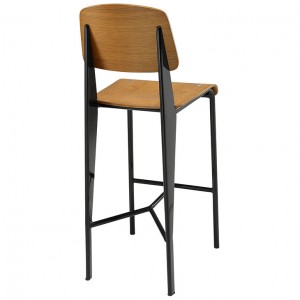 Cabin Counter Stool in Walnut LC616